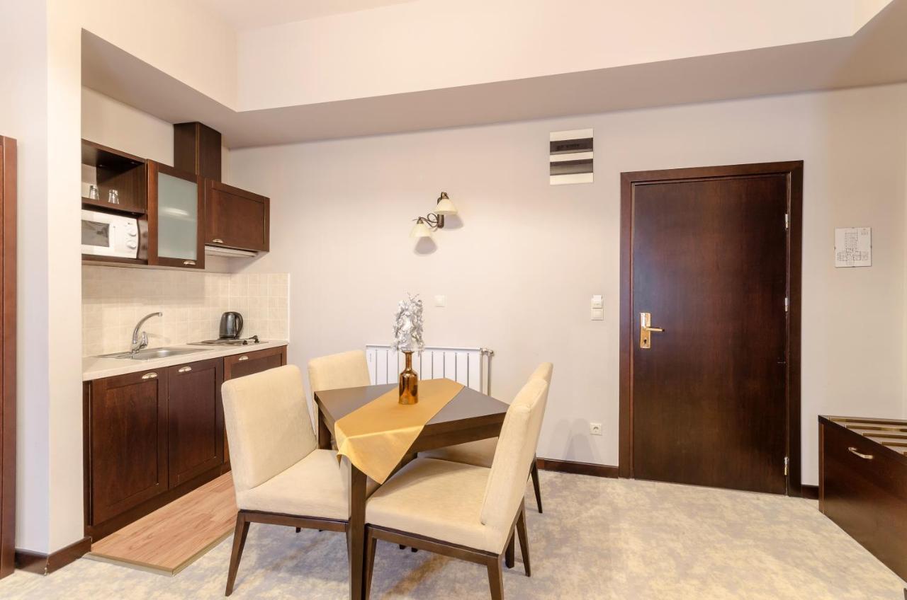 Hajdúszoboszló Hotel Aurum מראה חיצוני תמונה