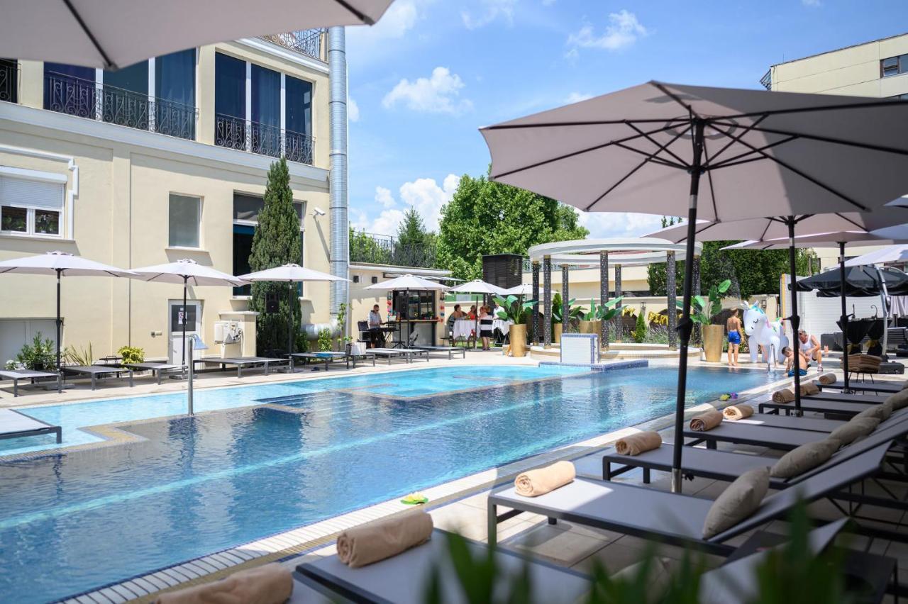 Hajdúszoboszló Hotel Aurum מראה חיצוני תמונה
