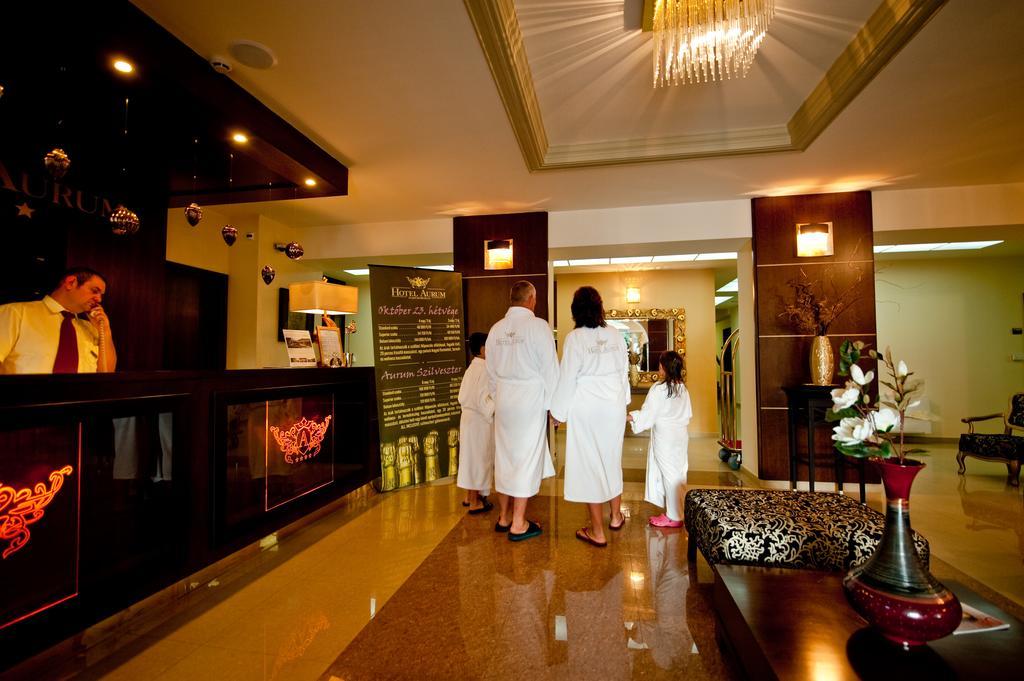 Hajdúszoboszló Hotel Aurum מראה חיצוני תמונה