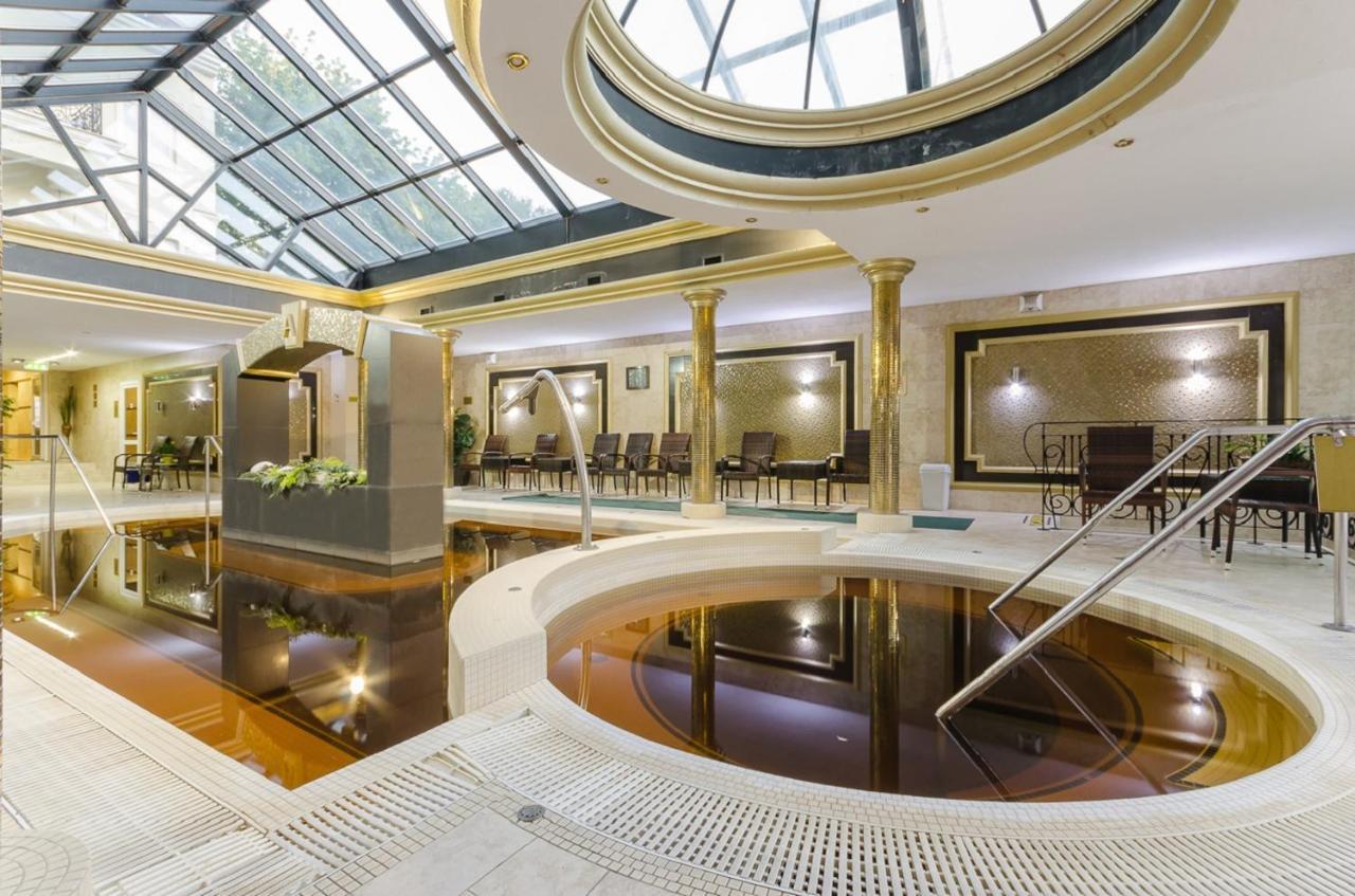 Hajdúszoboszló Hotel Aurum מראה חיצוני תמונה