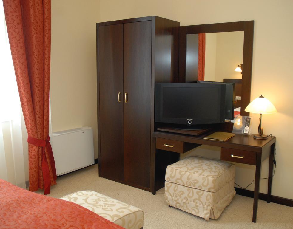 Hajdúszoboszló Hotel Aurum מראה חיצוני תמונה