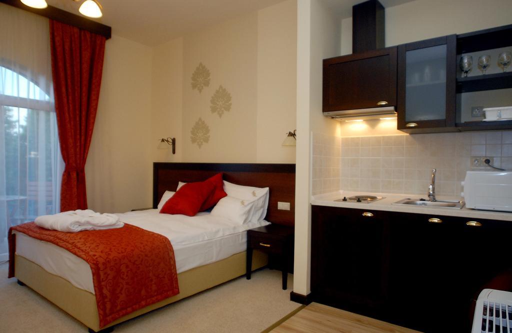 Hajdúszoboszló Hotel Aurum מראה חיצוני תמונה