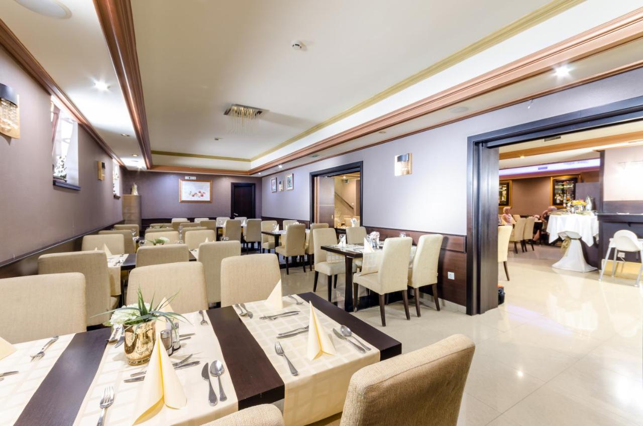 Hajdúszoboszló Hotel Aurum מראה חיצוני תמונה