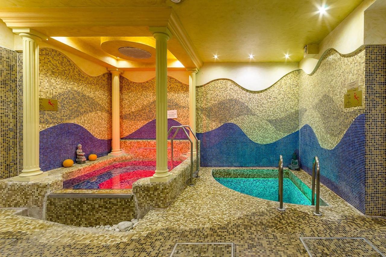 Hajdúszoboszló Hotel Aurum מראה חיצוני תמונה